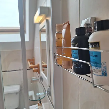 Ubytování v soukromí Compact Double Ensuite In *
