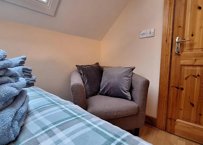 Compact Double Ensuite In *